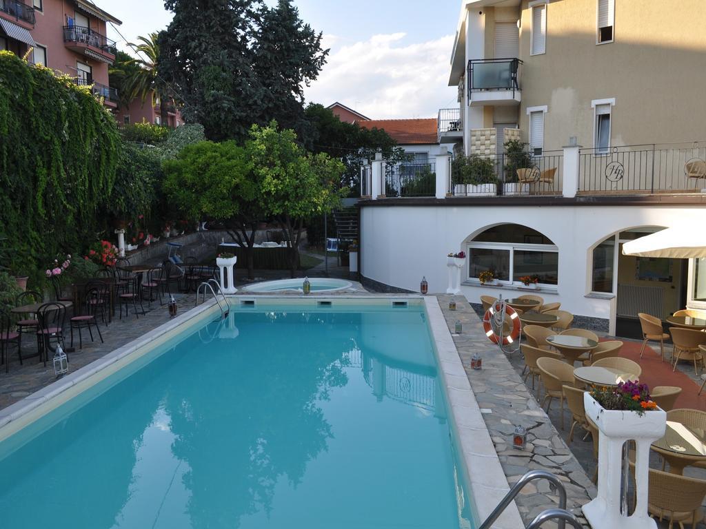 Hotel Bellavista San Bartolomeo Al Mare Zewnętrze zdjęcie