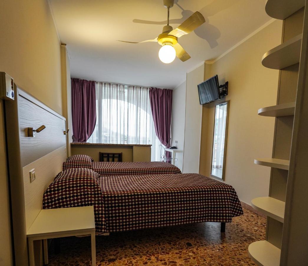Hotel Bellavista San Bartolomeo Al Mare Zewnętrze zdjęcie