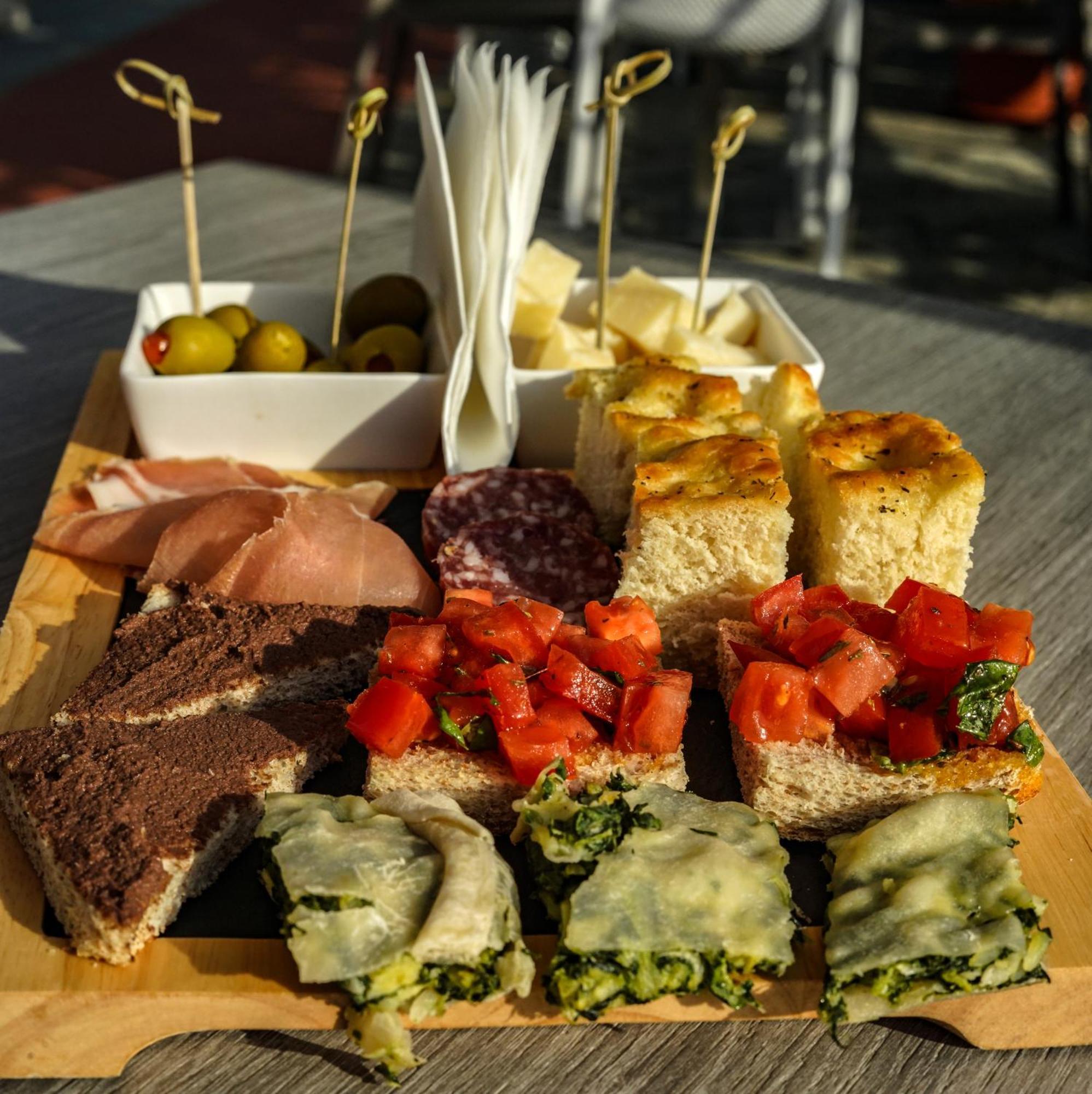 Hotel Bellavista San Bartolomeo Al Mare Zewnętrze zdjęcie