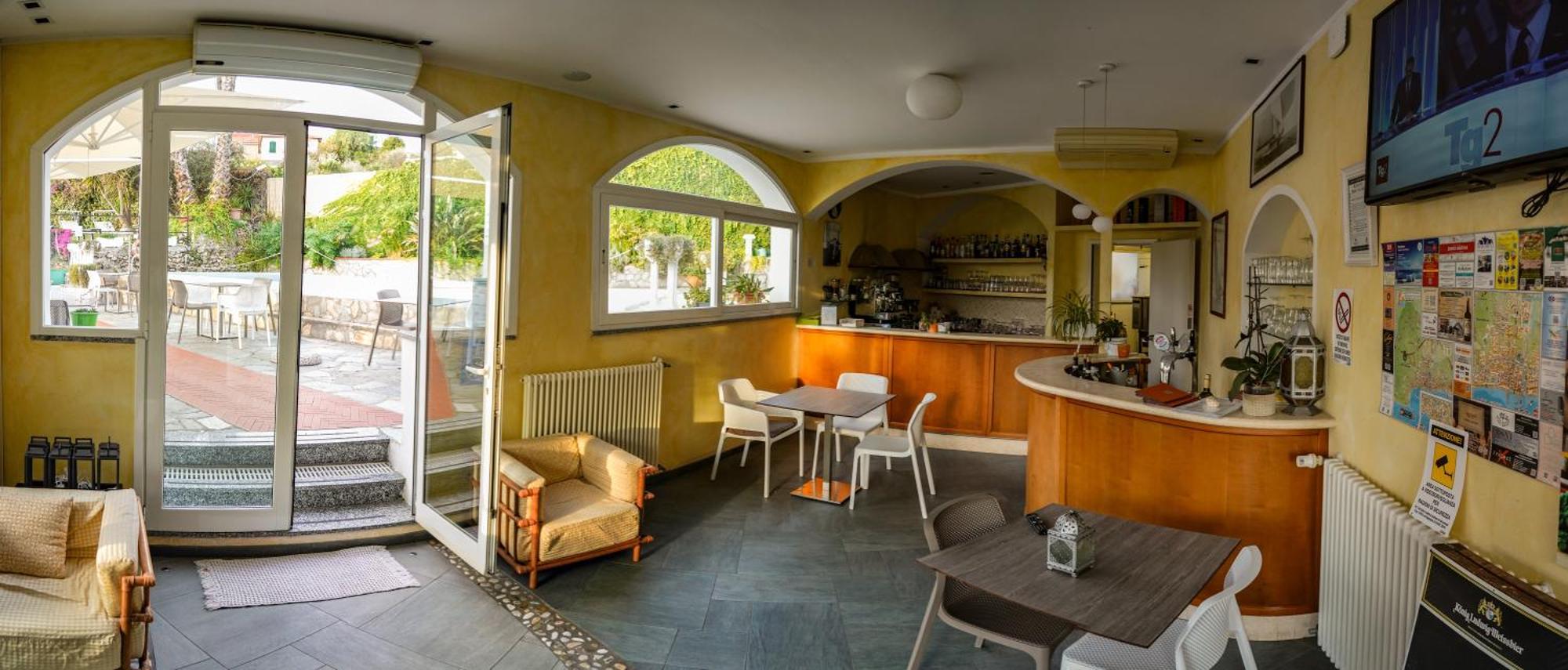 Hotel Bellavista San Bartolomeo Al Mare Zewnętrze zdjęcie