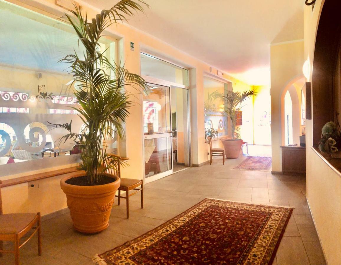 Hotel Bellavista San Bartolomeo Al Mare Zewnętrze zdjęcie